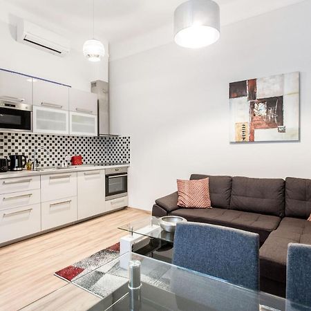 Quiet Nest In The Bustling Centre Of Budapest Exterior photo