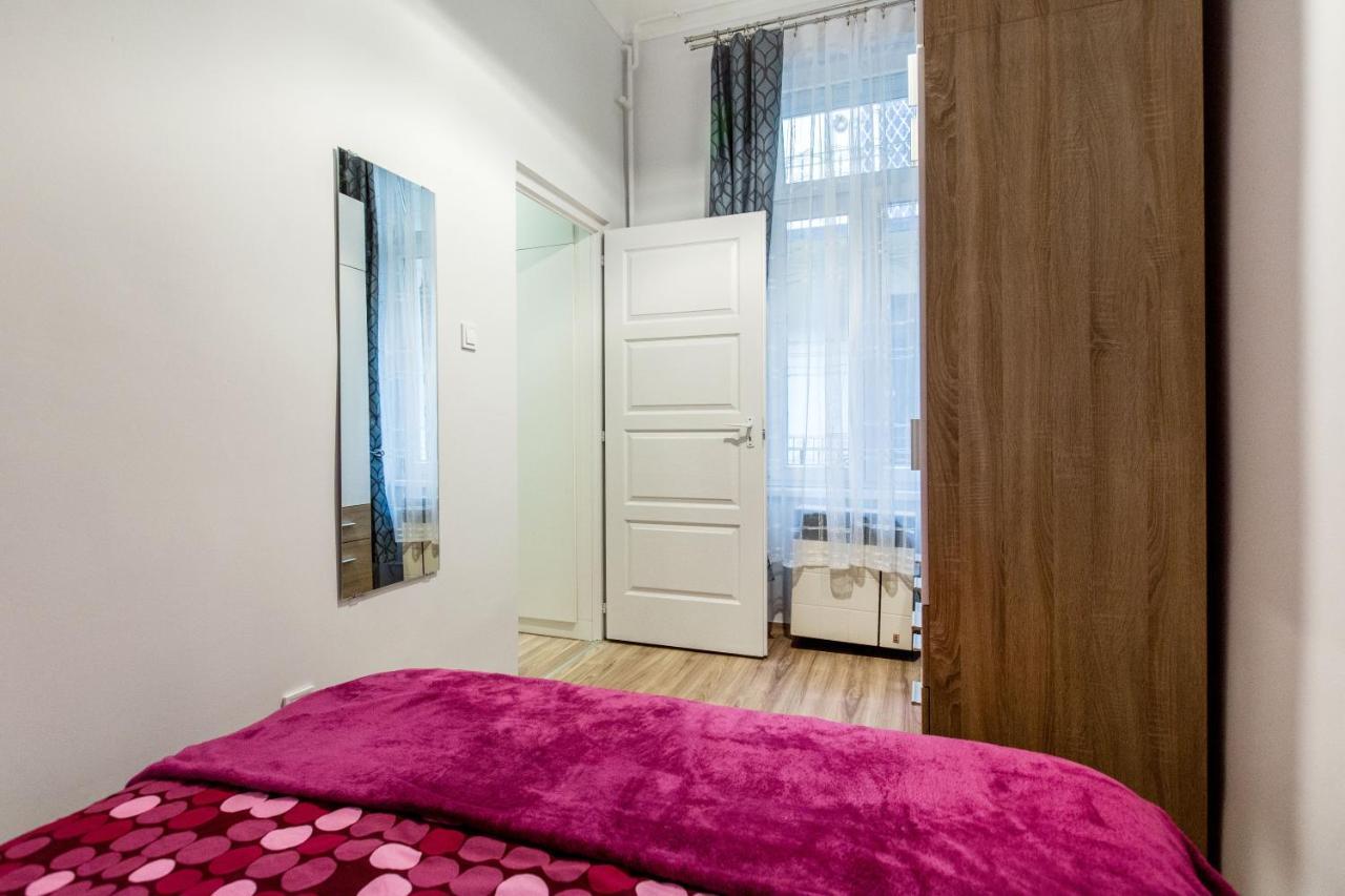 Quiet Nest In The Bustling Centre Of Budapest Exterior photo